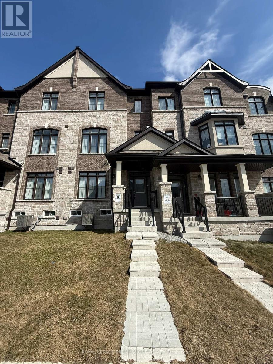 7 Verbena Street, East Gwillimbury, Ontario  L9N 0T6 - Photo 2 - N12954290