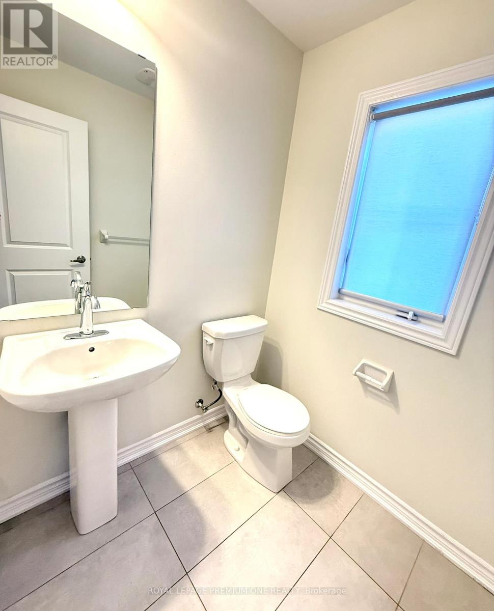 7 Verbena Street, East Gwillimbury, Ontario  L9N 0T6 - Photo 7 - N12954290