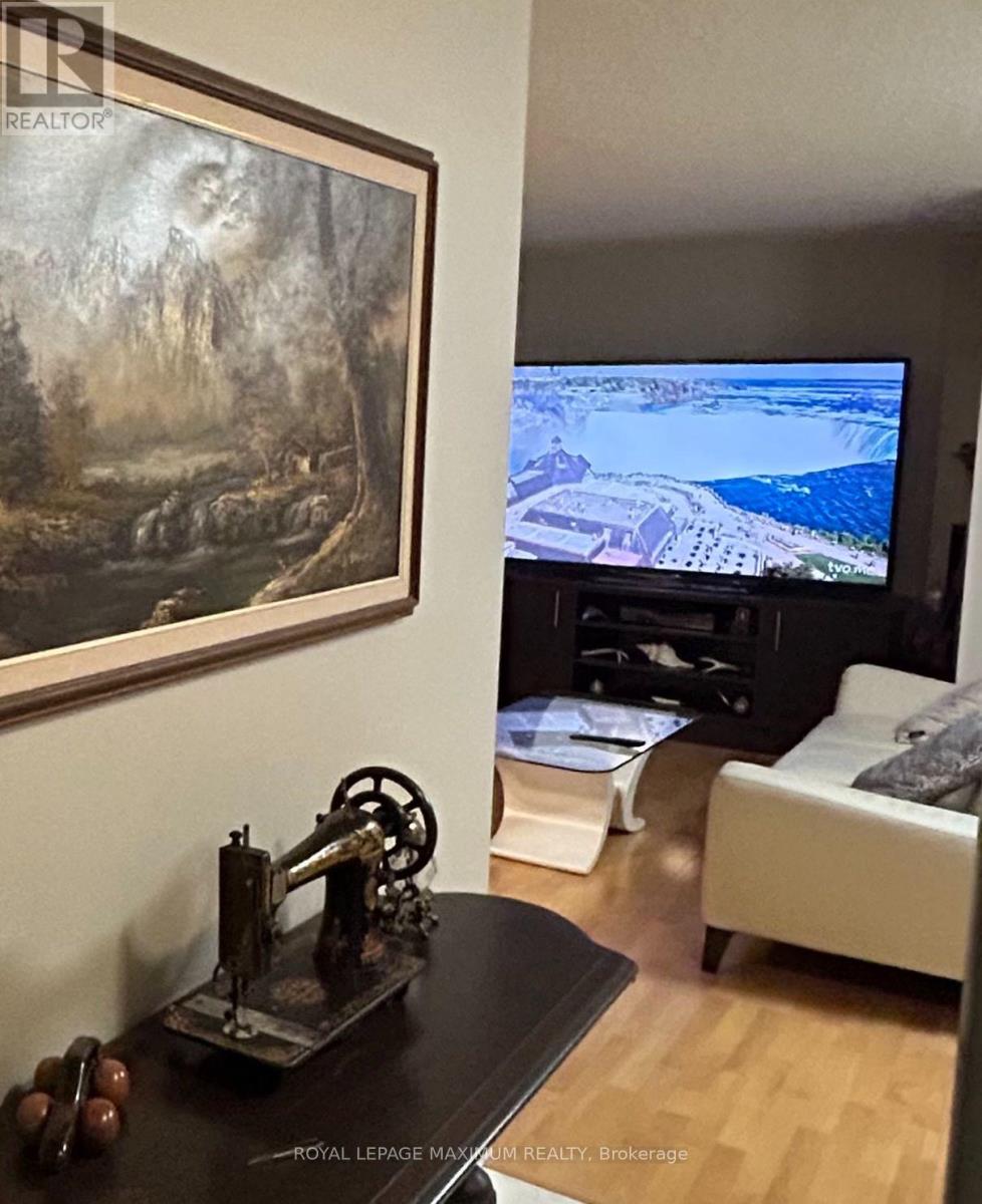 811 - 61 Markbrook Lane, Toronto, Ontario  M9V 5E7 - Photo 5 - W12943278