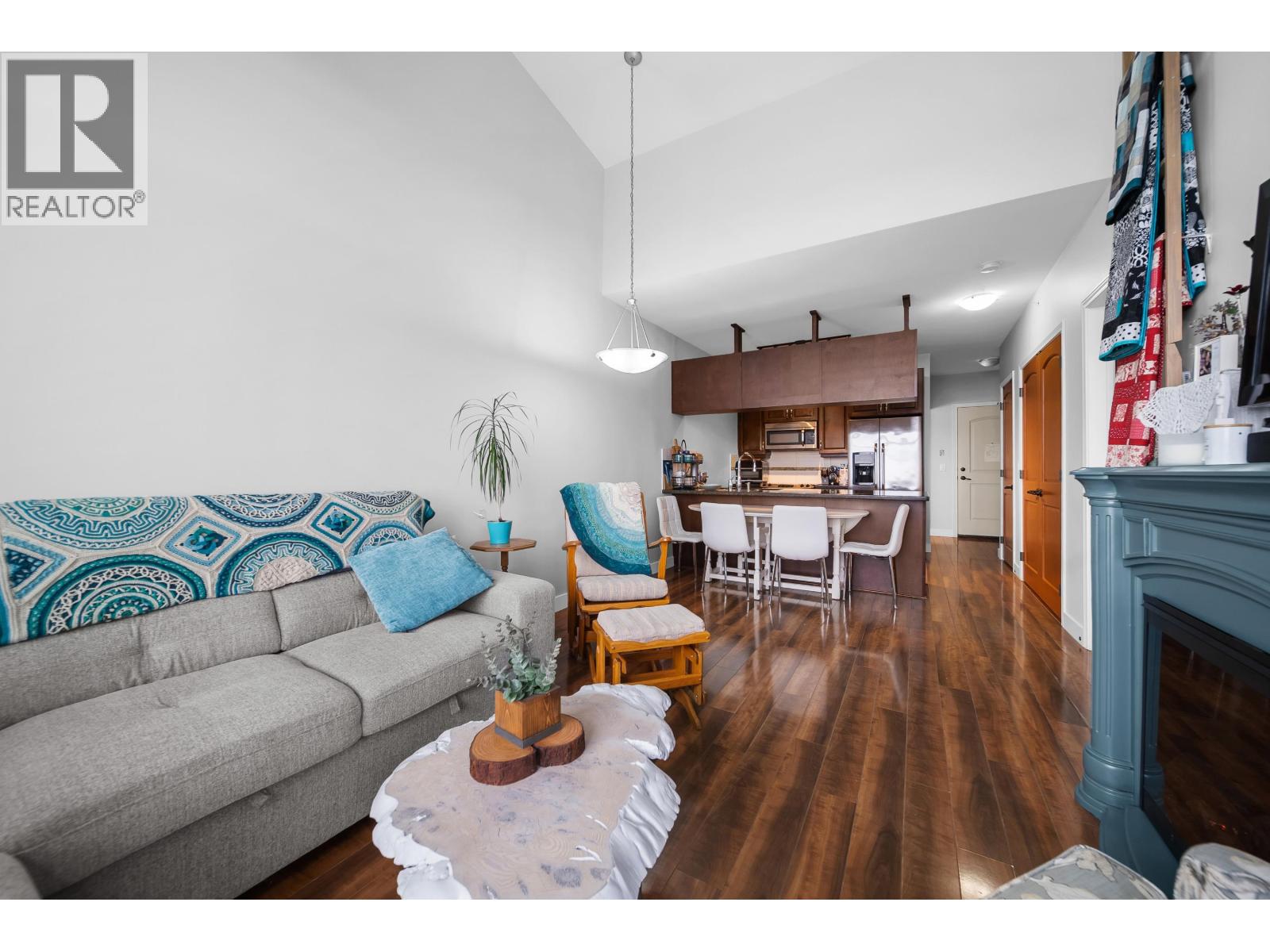 402 11935 BURNETT STREET, Maple Ridge, British Columbia