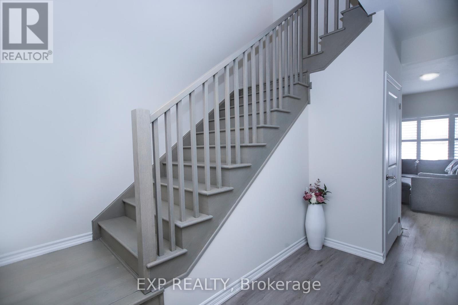 295 Mceachern Lane, Gravenhurst, Ontario  P1P 0H8 - Photo 13 - X12953032