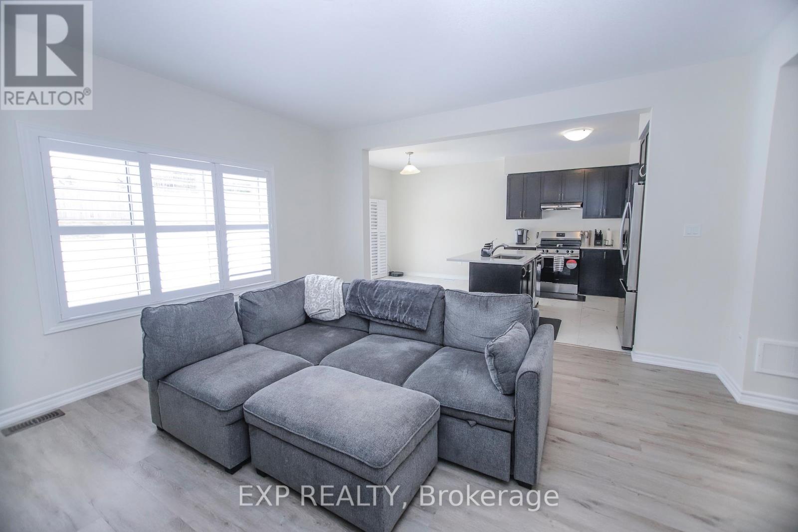 295 Mceachern Lane, Gravenhurst, Ontario  P1P 0H8 - Photo 7 - X12953032