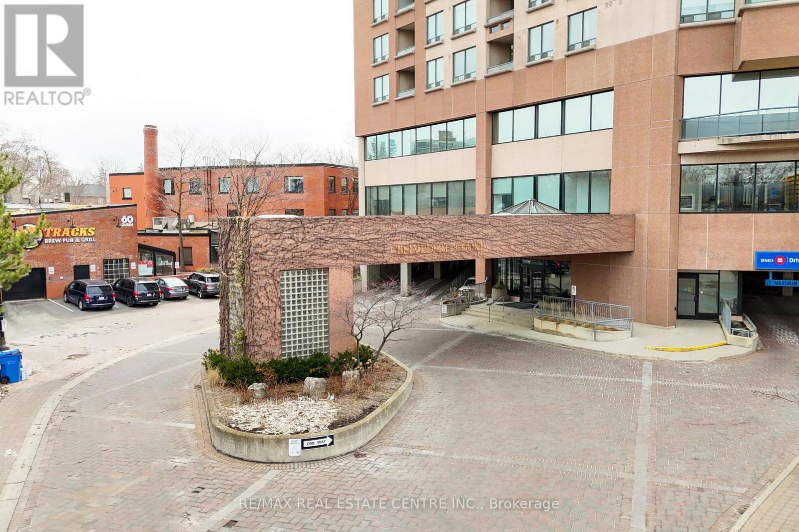 1202 - 1 Belvedere Court, Brampton, Ontario  L6V 4M6 - Photo 4 - W12954246