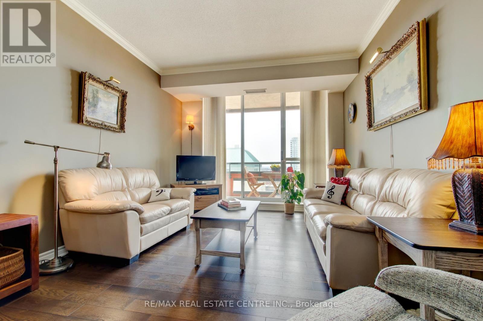 1202 - 1 Belvedere Court, Brampton, Ontario  L6V 4M6 - Photo 8 - W12954246