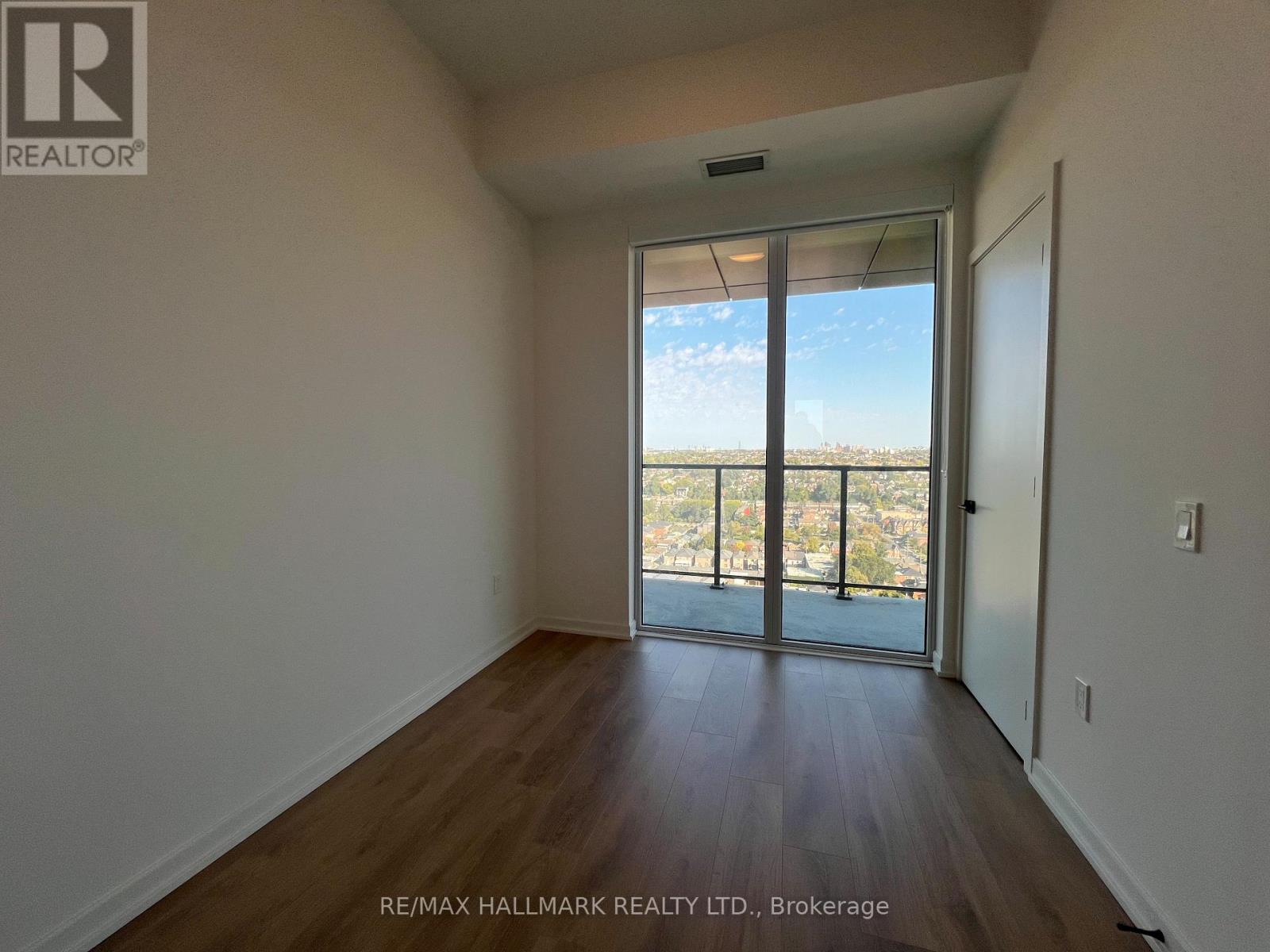 2205 - 1285 Dupont Street, Toronto, Ontario  M6H 0E3 - Photo 10 - W12954256