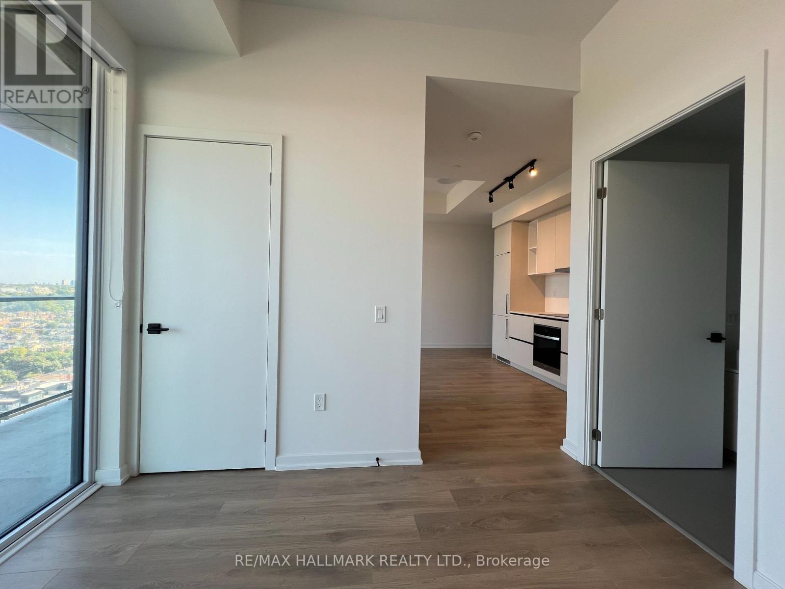 2205 - 1285 Dupont Street, Toronto, Ontario  M6H 0E3 - Photo 12 - W12954256