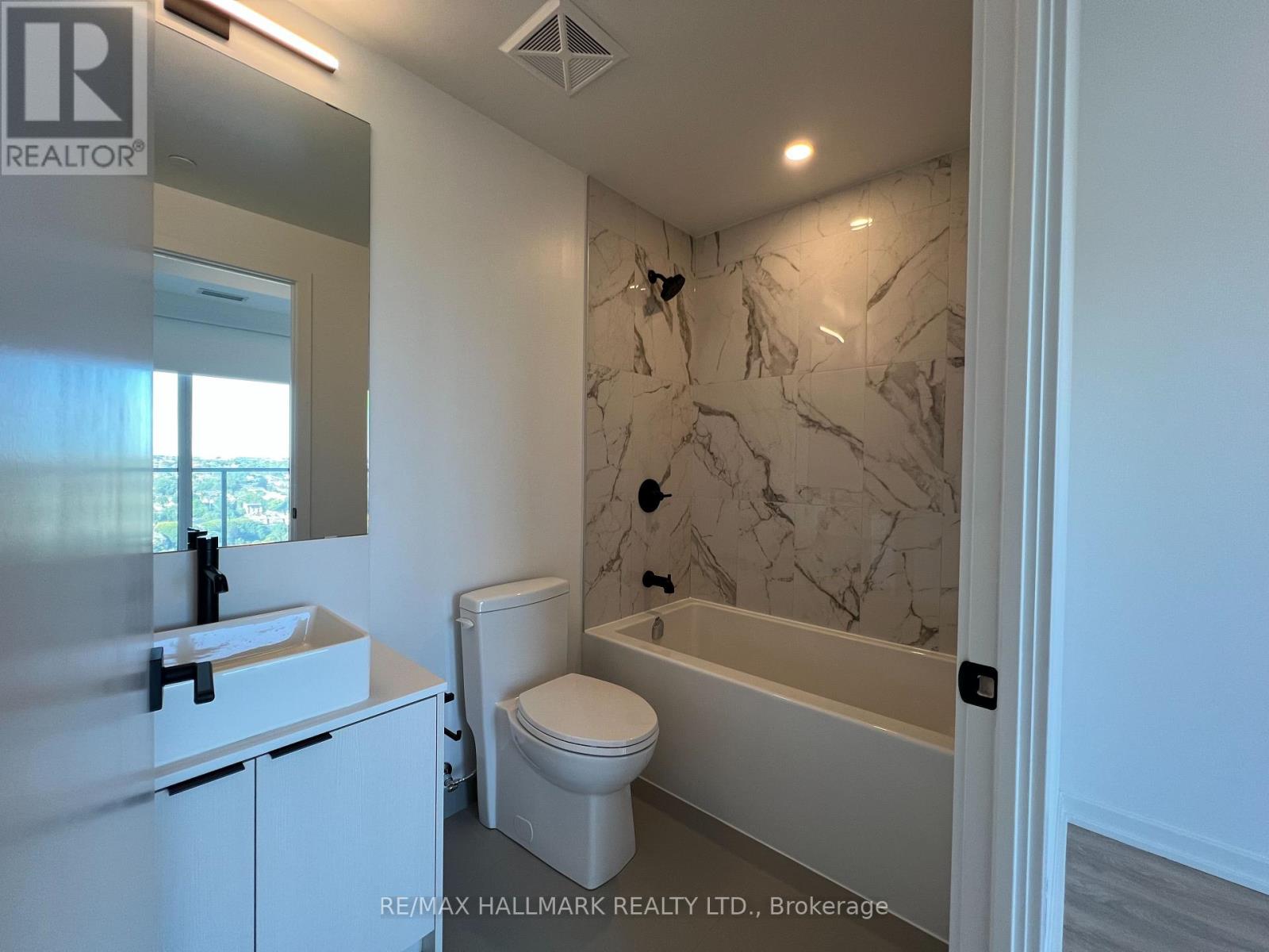 2205 - 1285 Dupont Street, Toronto, Ontario  M6H 0E3 - Photo 13 - W12954256