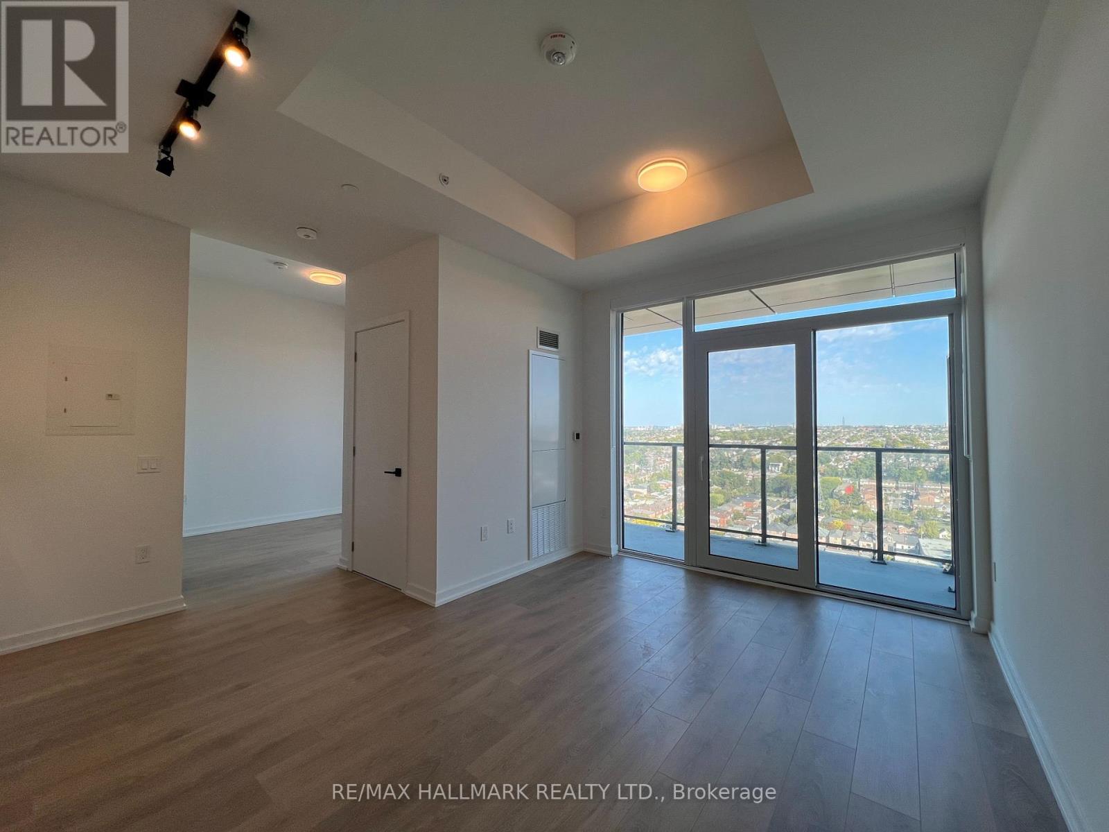 2205 - 1285 Dupont Street, Toronto, Ontario  M6H 0E3 - Photo 5 - W12954256