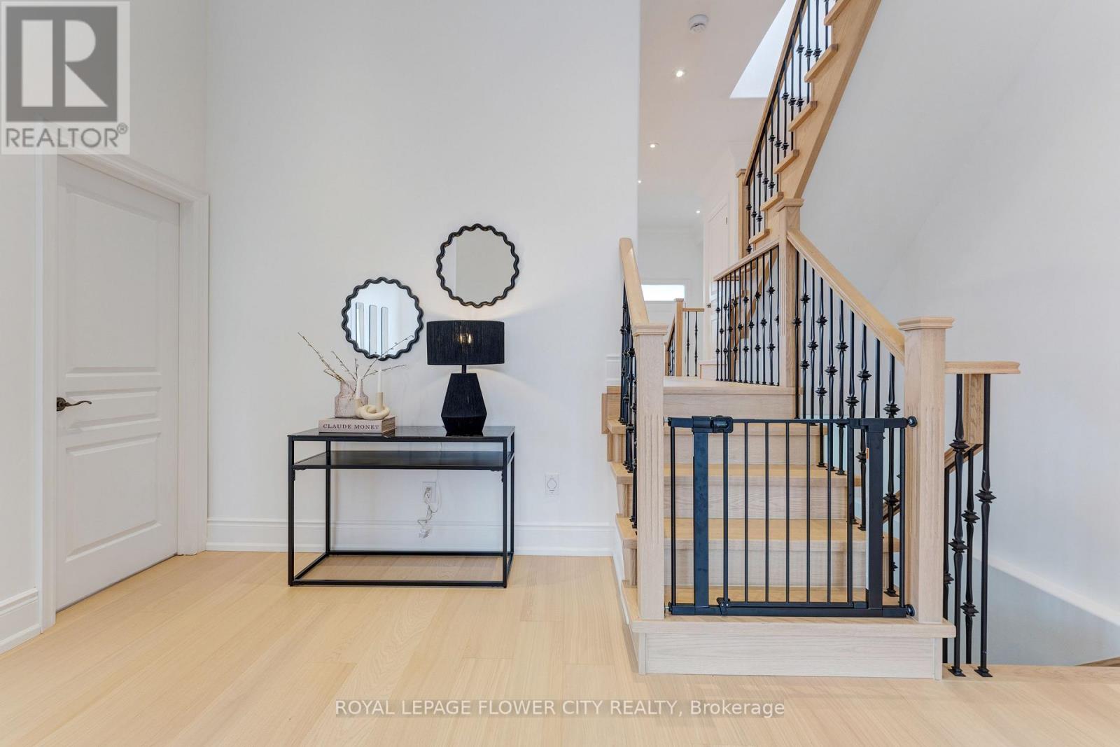 19 Connorvale Avenue, Toronto, Ontario  M8W 3Z9 - Photo 15 - W12954280