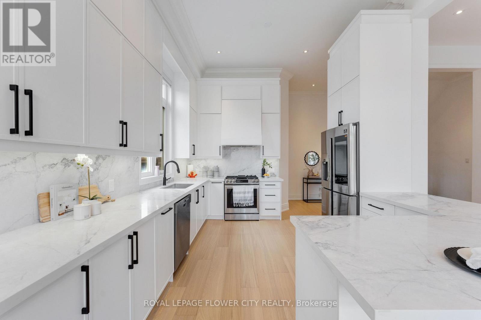 19 Connorvale Avenue, Toronto, Ontario  M8W 3Z9 - Photo 21 - W12954280