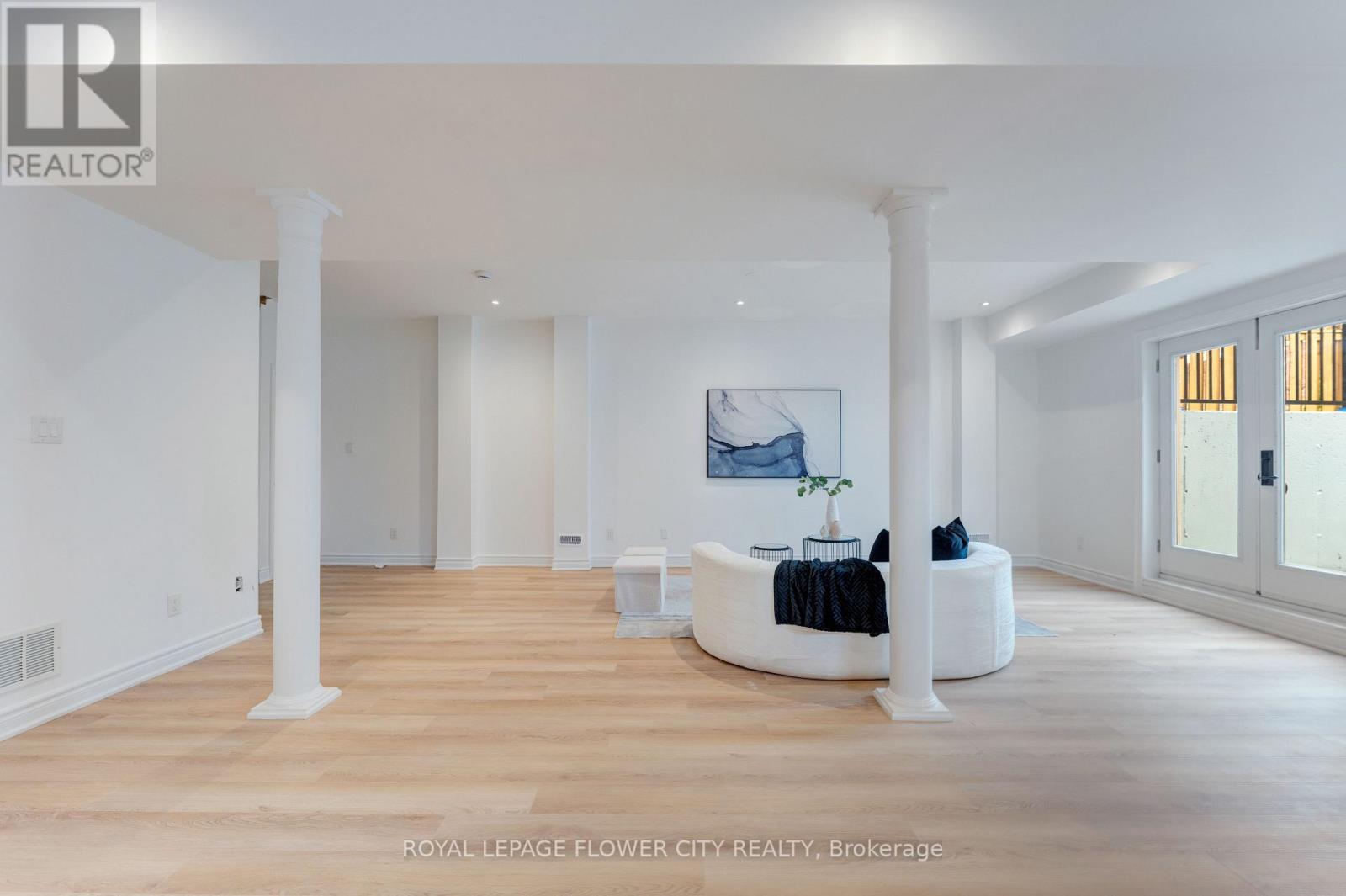 19 Connorvale Avenue, Toronto, Ontario  M8W 3Z9 - Photo 31 - W12954280