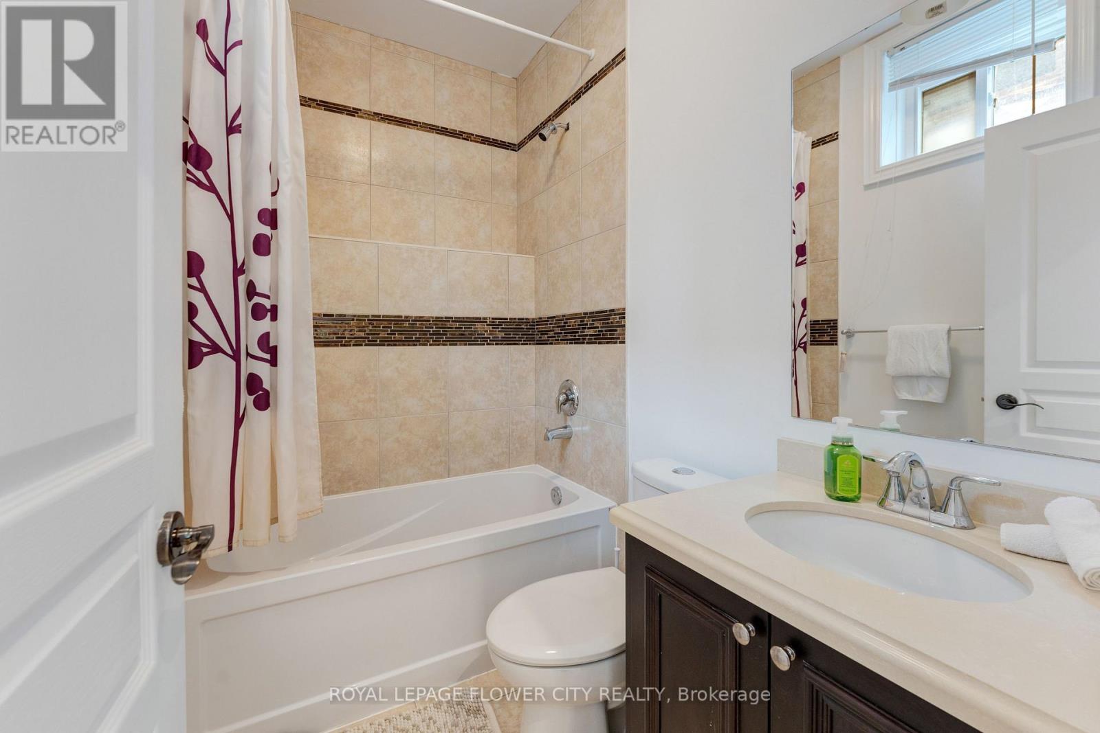 19 Connorvale Avenue, Toronto, Ontario  M8W 3Z9 - Photo 33 - W12954280