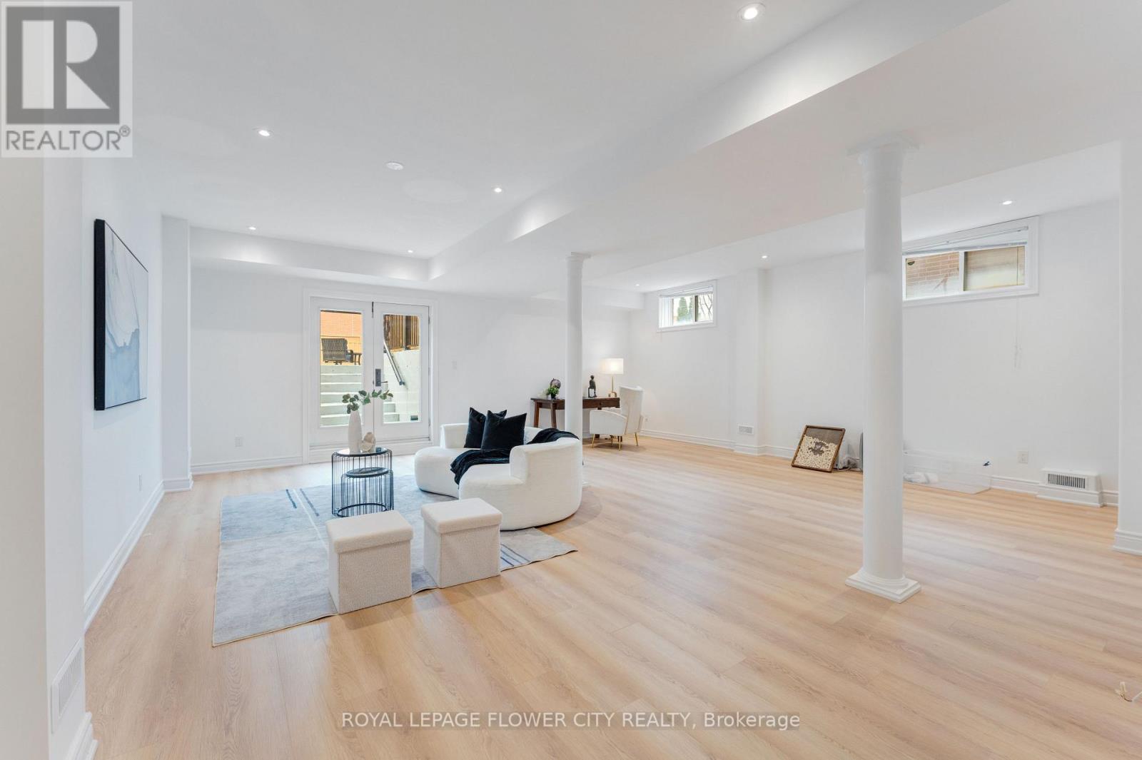 19 Connorvale Avenue, Toronto, Ontario  M8W 3Z9 - Photo 35 - W12954280