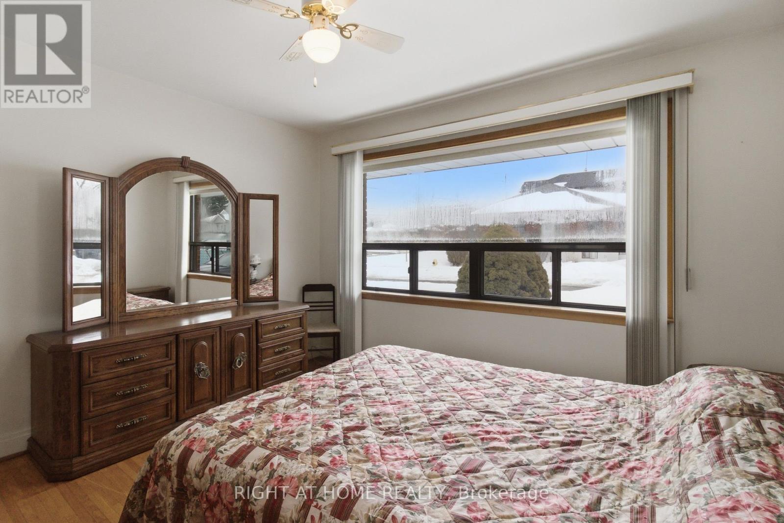 53 Tavistock Road, Toronto, Ontario  M3M 2N8 - Photo 9 - W12954288