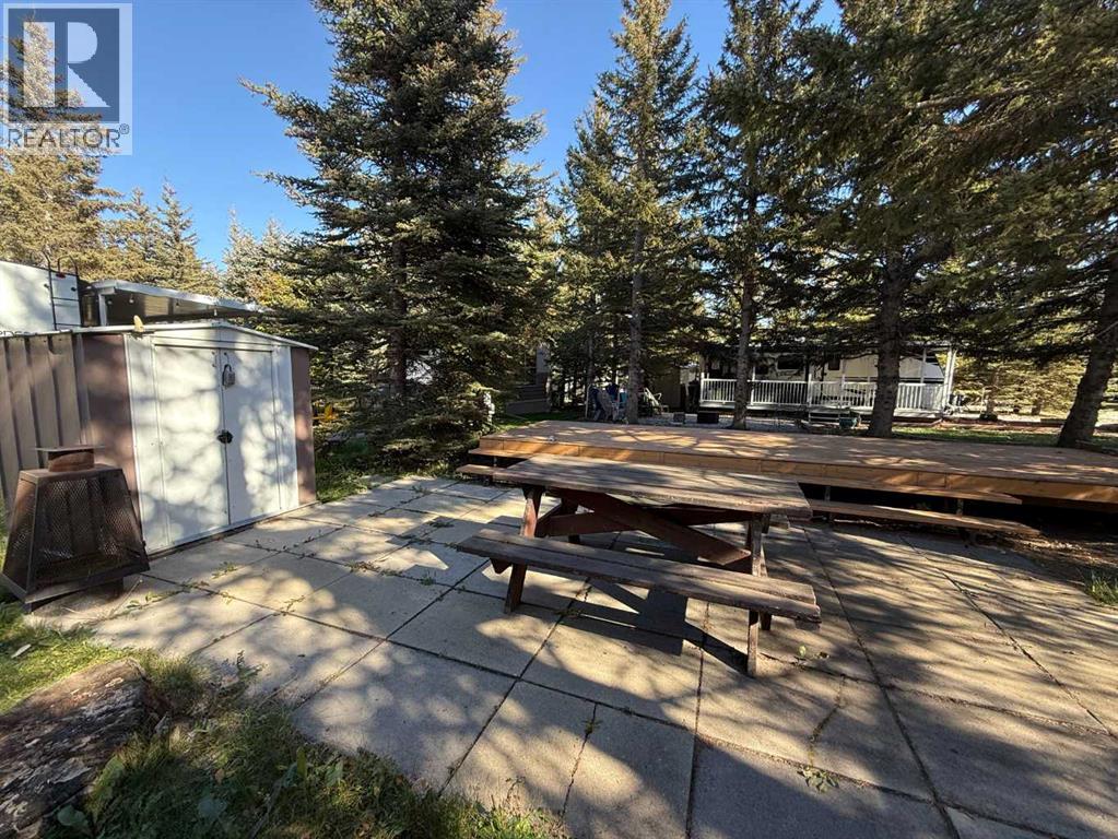 6 Timber Avenue, 5230 27 Highway, Rural Mountain View County, Alberta  T0M 1X0 - Photo 7 - A2298796