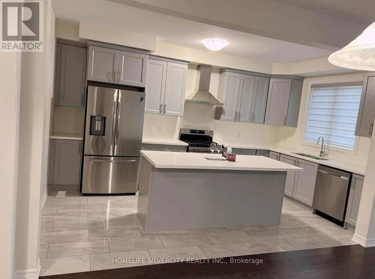 544 Beckview Crescent N, Kitchener, Ontario  N2R 0R3 - Photo 3 - X12954272