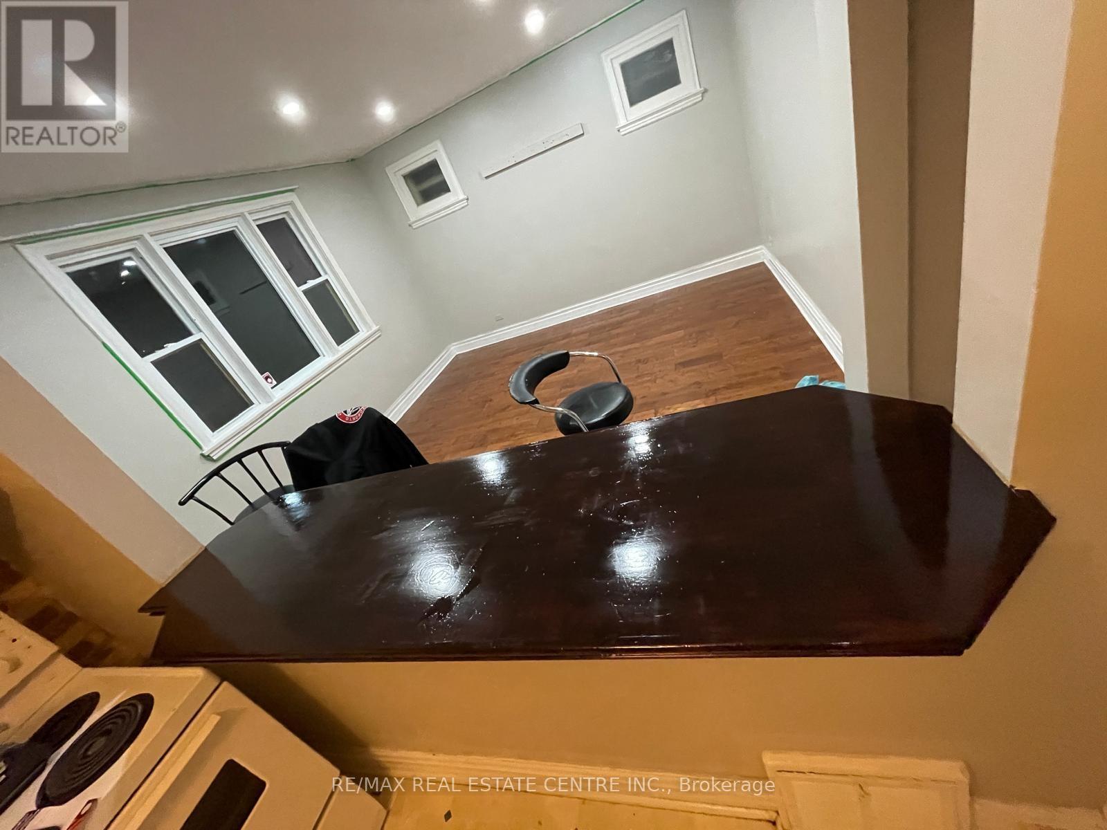 Main/upper - 280 London Street, Peterborough, Ontario  L5C 4E9 - Photo 23 - X12954286