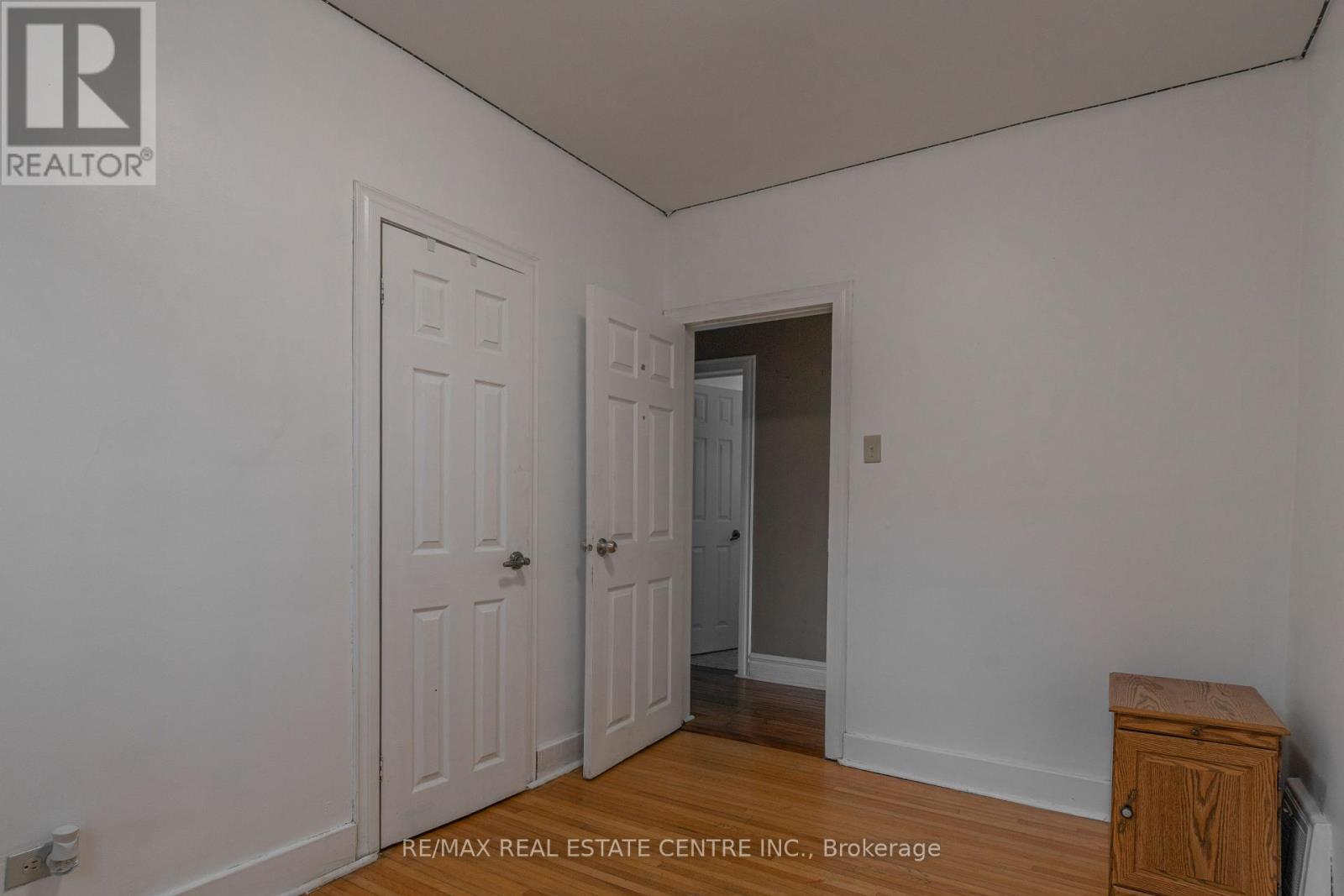 Main/upper - 280 London Street, Peterborough, Ontario  L5C 4E9 - Photo 9 - X12954286