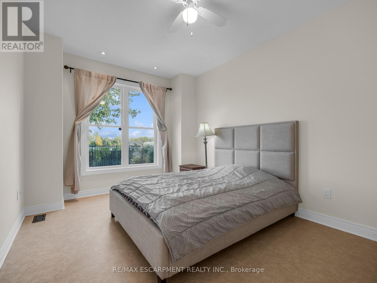 18 Biagi Court, St. Catharines, Ontario  L2M 7Z6 - Photo 11 - X12954294