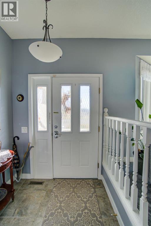 4601 4 Street W, Claresholm, Alberta  T0L 0T0 - Photo 3 - A2297580