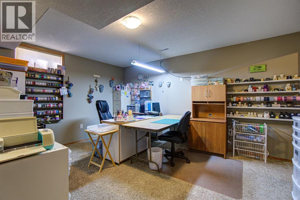 4601 4 Street W, Claresholm, Alberta  T0L 0T0 - Photo 34 - A2297580