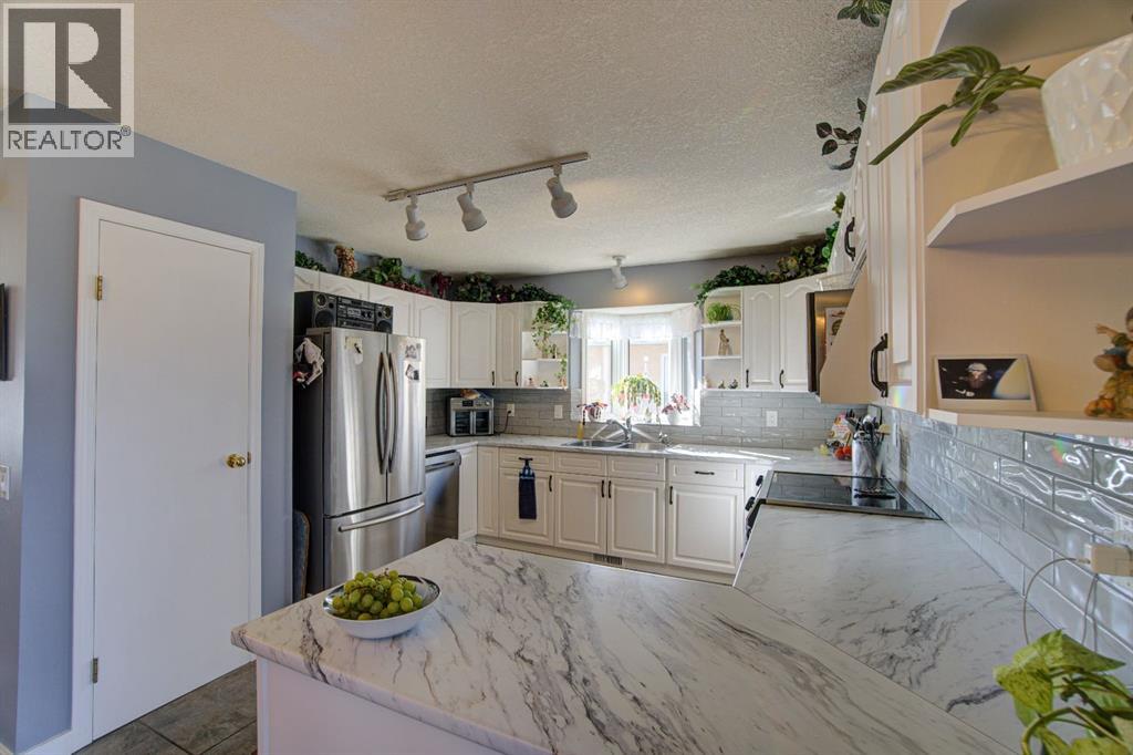 4601 4 Street W, Claresholm, Alberta  T0L 0T0 - Photo 8 - A2297580