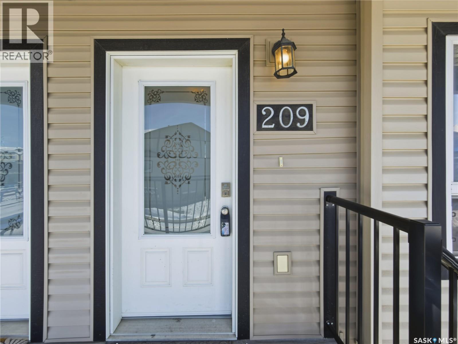 209 3818 Dewdney Avenue E, Regina, Saskatchewan  S4Z 0A6 - Photo 2 - SK032005