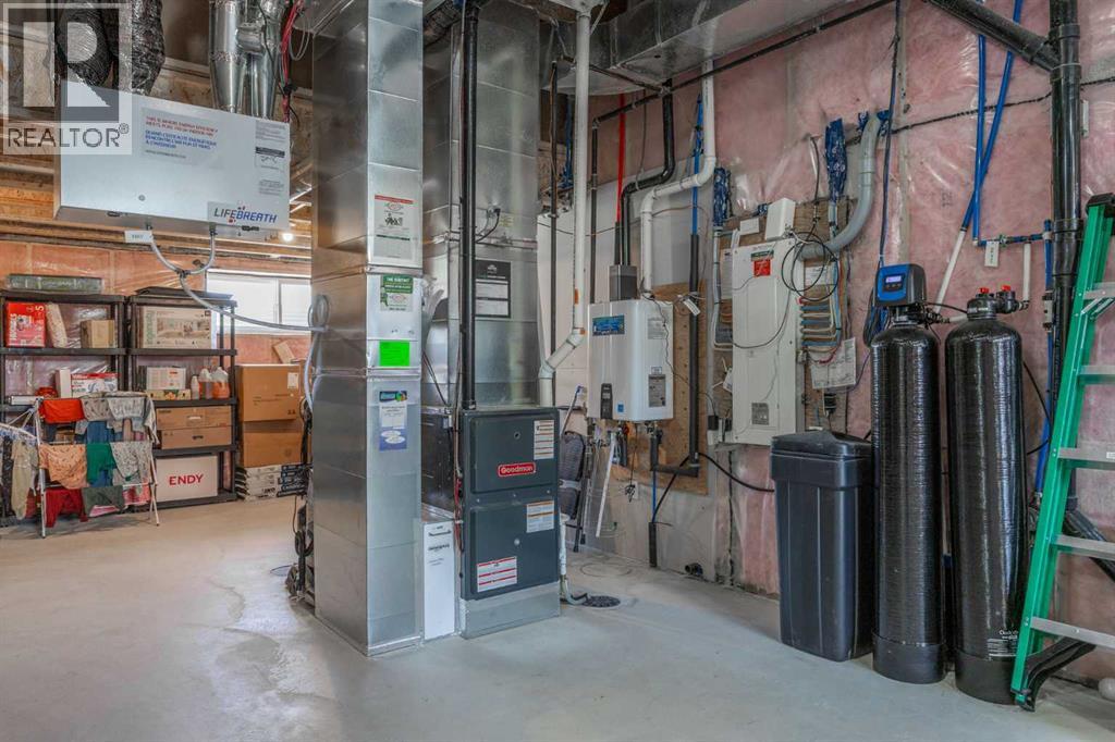 6 Corner Glen Common Ne, Calgary, Alberta  T3N 2L5 - Photo 40 - A2293437