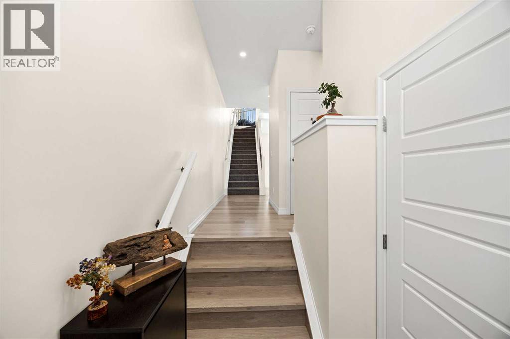 6 Corner Glen Common Ne, Calgary, Alberta  T3N 2L5 - Photo 21 - A2293437