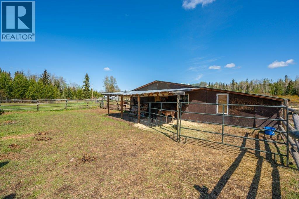 6851 Fawn Creek Road, Lone Butte, British Columbia  V0K 1X1 - Photo 28 - R3104237