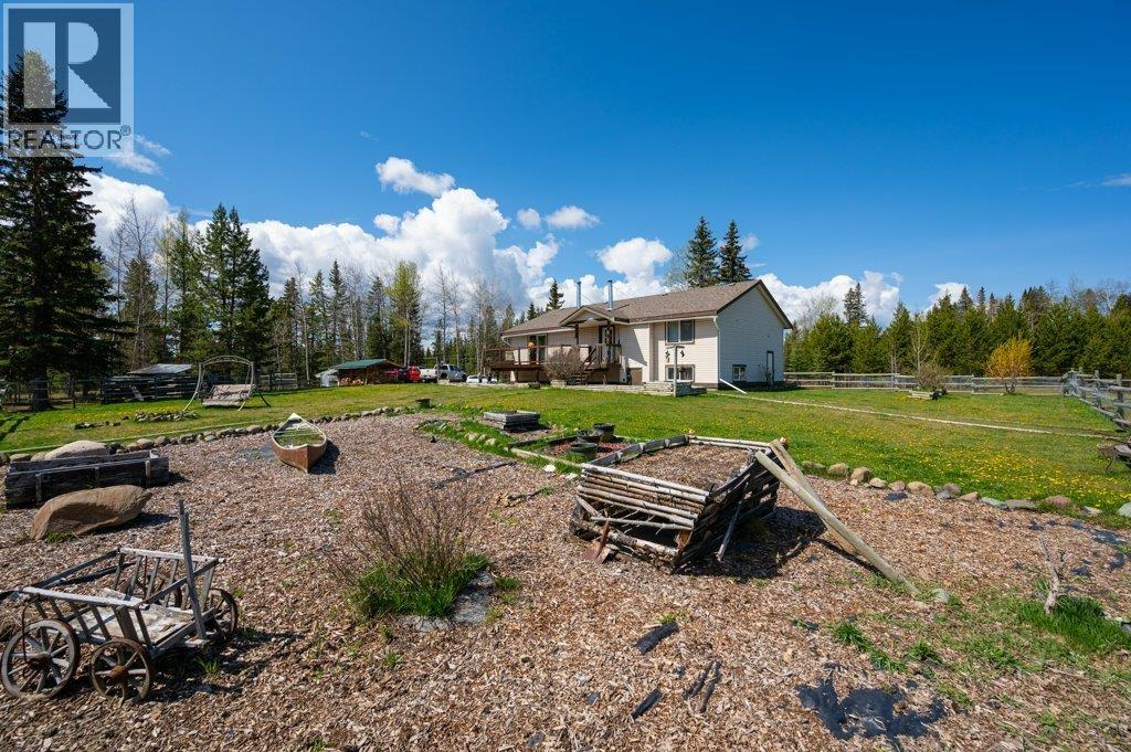 6851 Fawn Creek Road, Lone Butte, British Columbia  V0K 1X1 - Photo 8 - R3104237