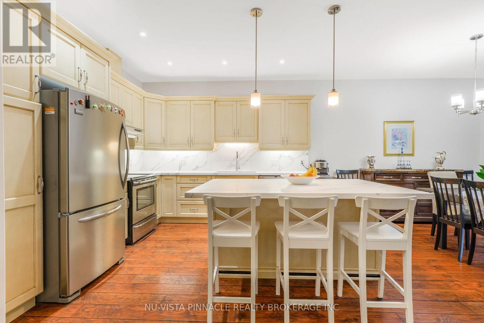 10 - 19 Hillside Drive E, Niagara-On-The-Lake, Ontario  L0S 1J0 - Photo 4 - X12954340