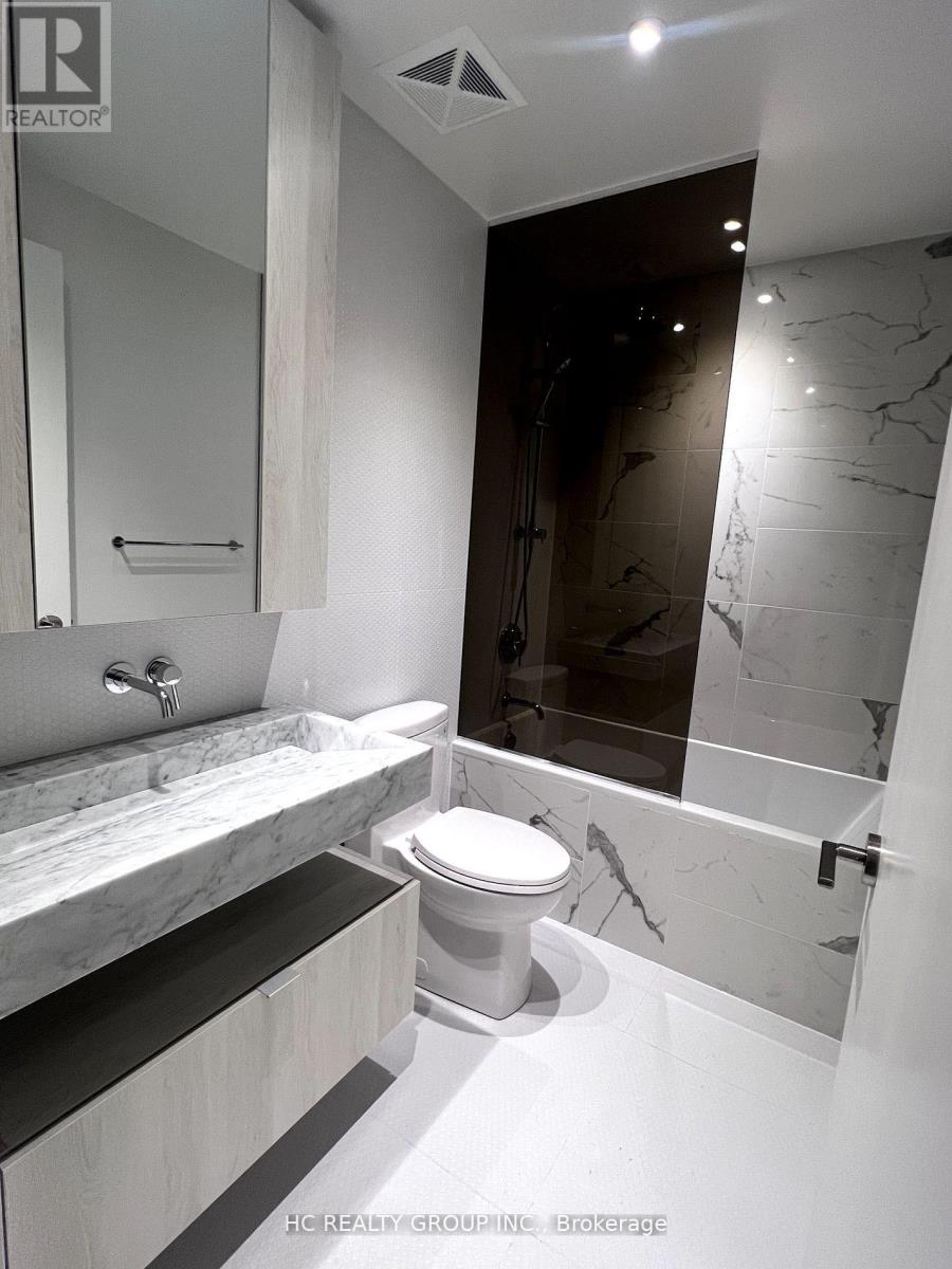 2901 - 11 Yorkville Avenue, Toronto, Ontario  M4W 1L2 - Photo 2 - C12954302