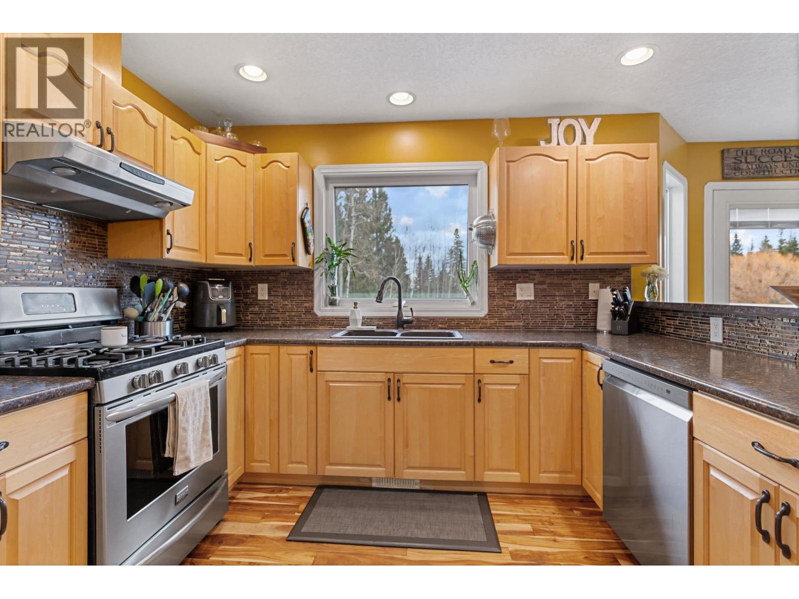 6724 Westmount Drive, Prince George, British Columbia  V2N 6R3 - Photo 10 - R3106744