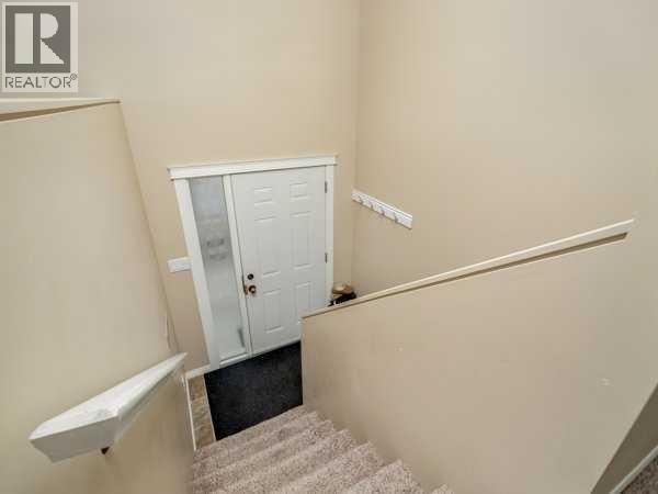 2, 23 Cougar Cove N, Lethbridge, Alberta  T1H 5V4 - Photo 5 - A2293643