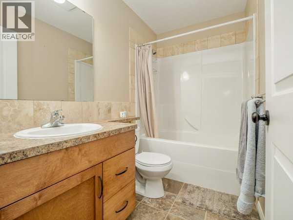 2, 23 Cougar Cove N, Lethbridge, Alberta  T1H 5V4 - Photo 27 - A2293643
