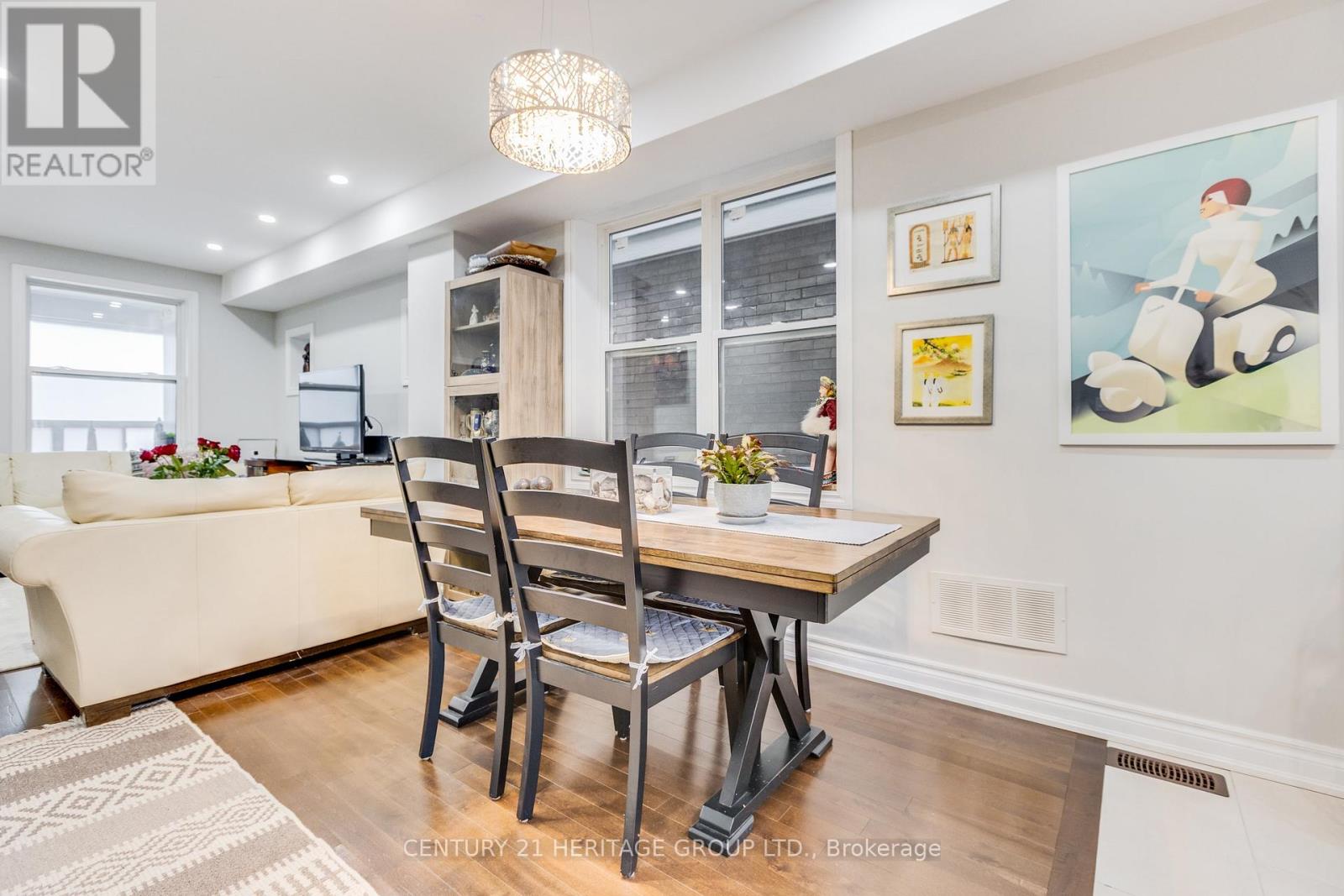 3 Denton Avenue, Toronto, Ontario  M4C 1T7 - Photo 16 - E12954308