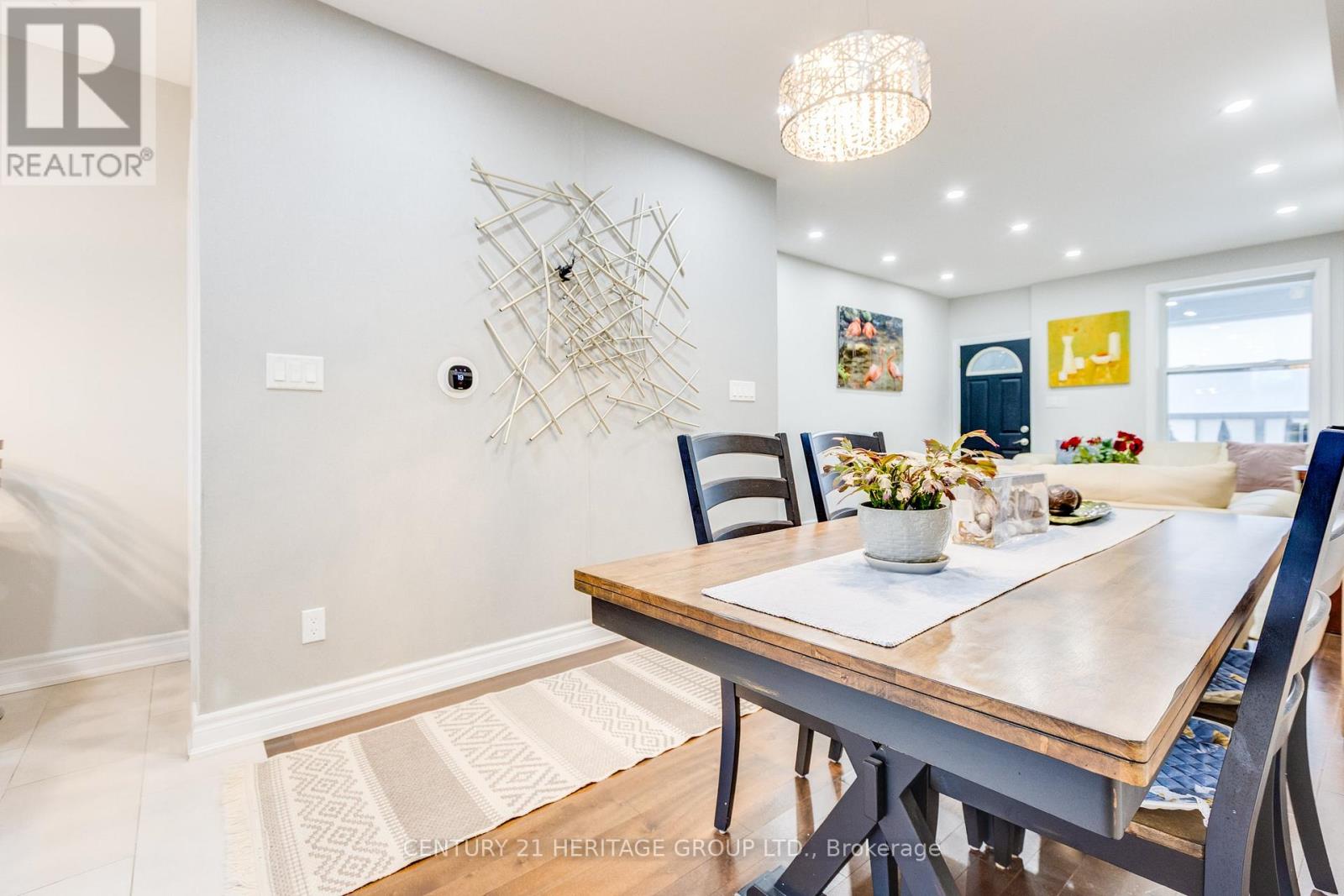 3 Denton Avenue, Toronto, Ontario  M4C 1T7 - Photo 17 - E12954308