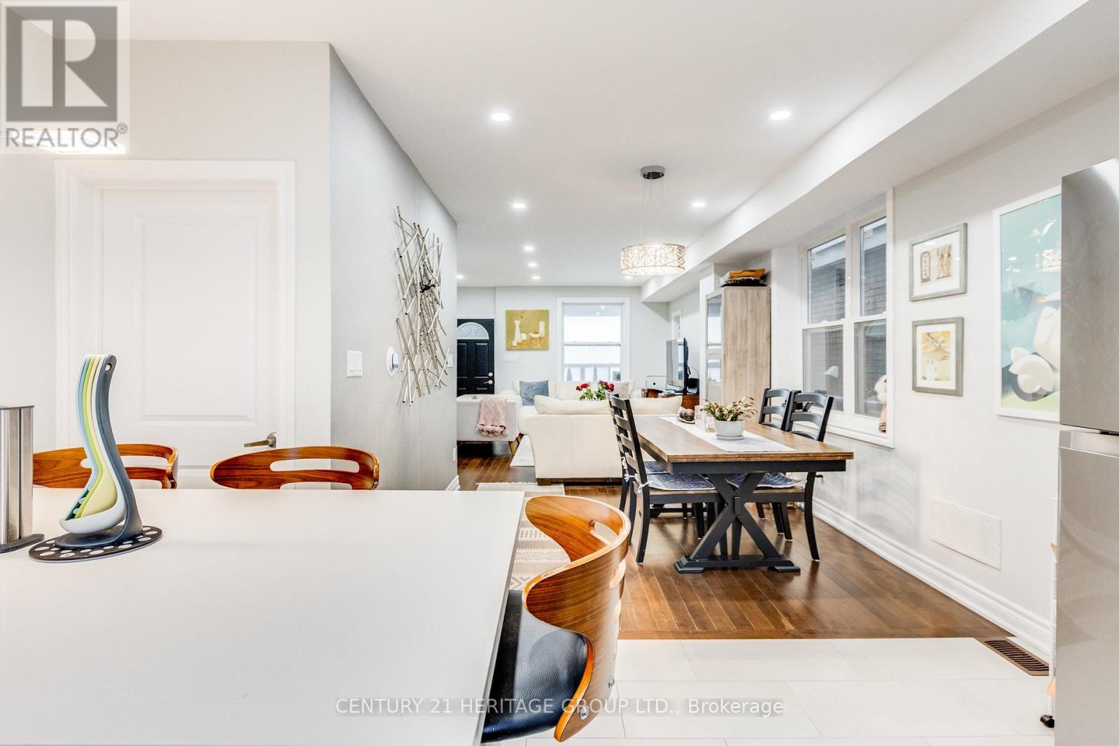 3 Denton Avenue, Toronto, Ontario  M4C 1T7 - Photo 23 - E12954308