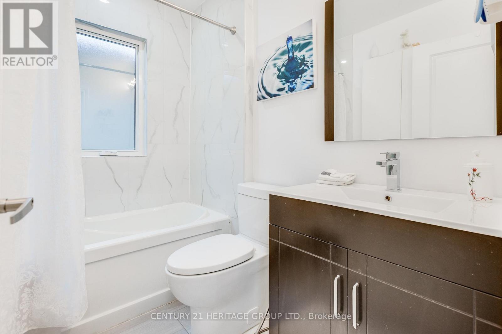 3 Denton Avenue, Toronto, Ontario  M4C 1T7 - Photo 35 - E12954308