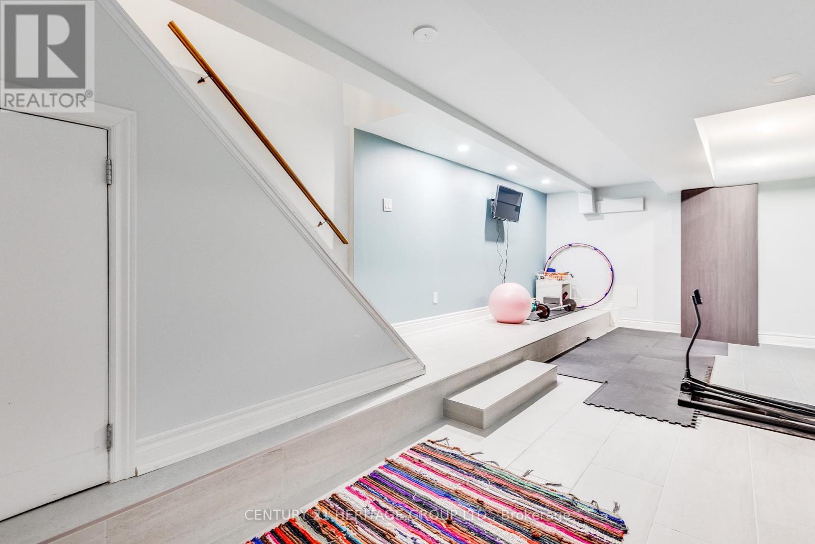 3 Denton Avenue, Toronto, Ontario  M4C 1T7 - Photo 39 - E12954308