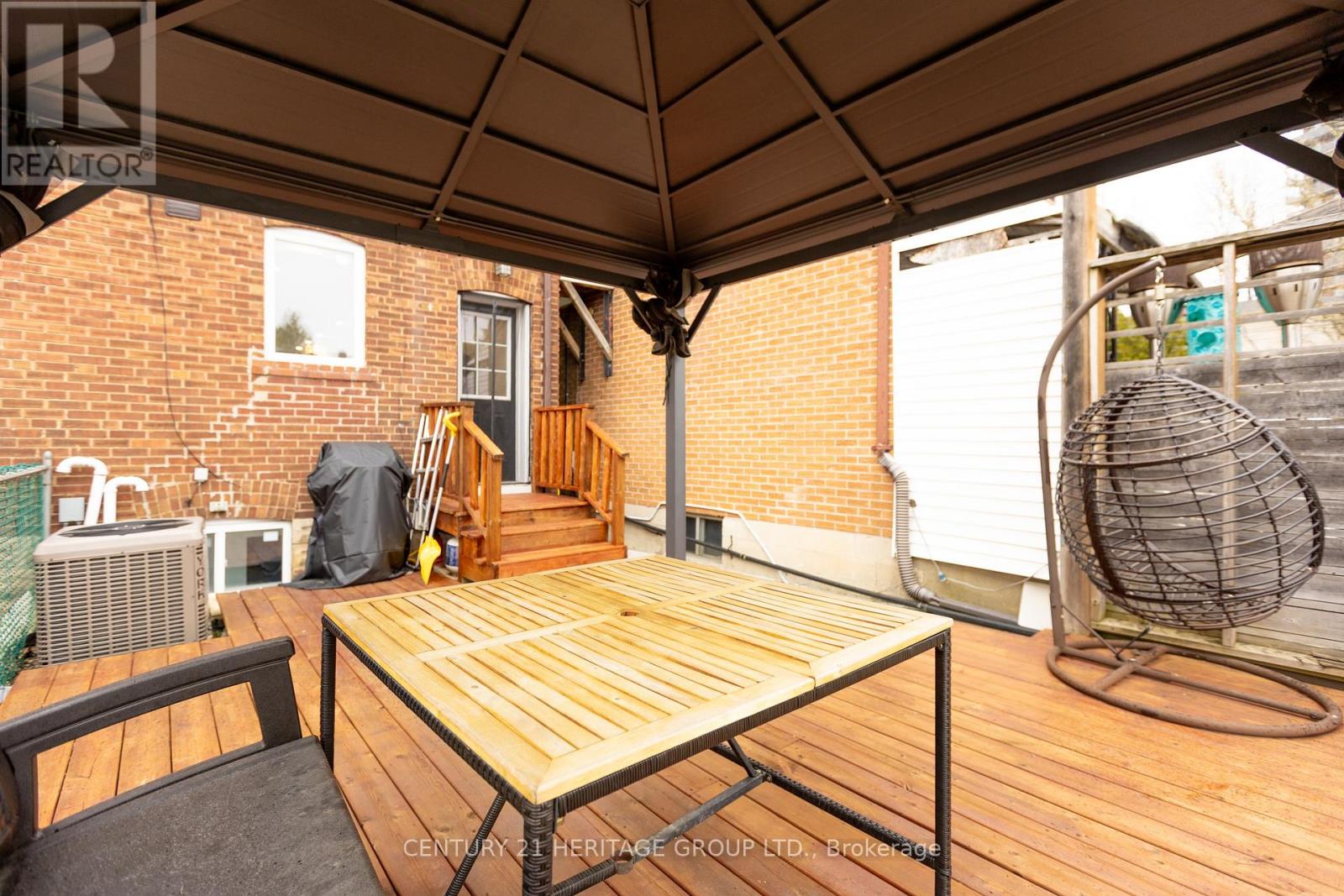 3 Denton Avenue, Toronto, Ontario  M4C 1T7 - Photo 46 - E12954308