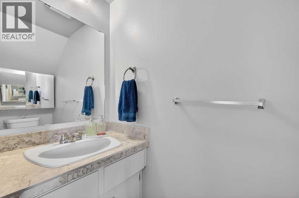 103 Macewan Drive NW, Calgary, Alberta  T3K 2G2 - Photo 21 - A2296101