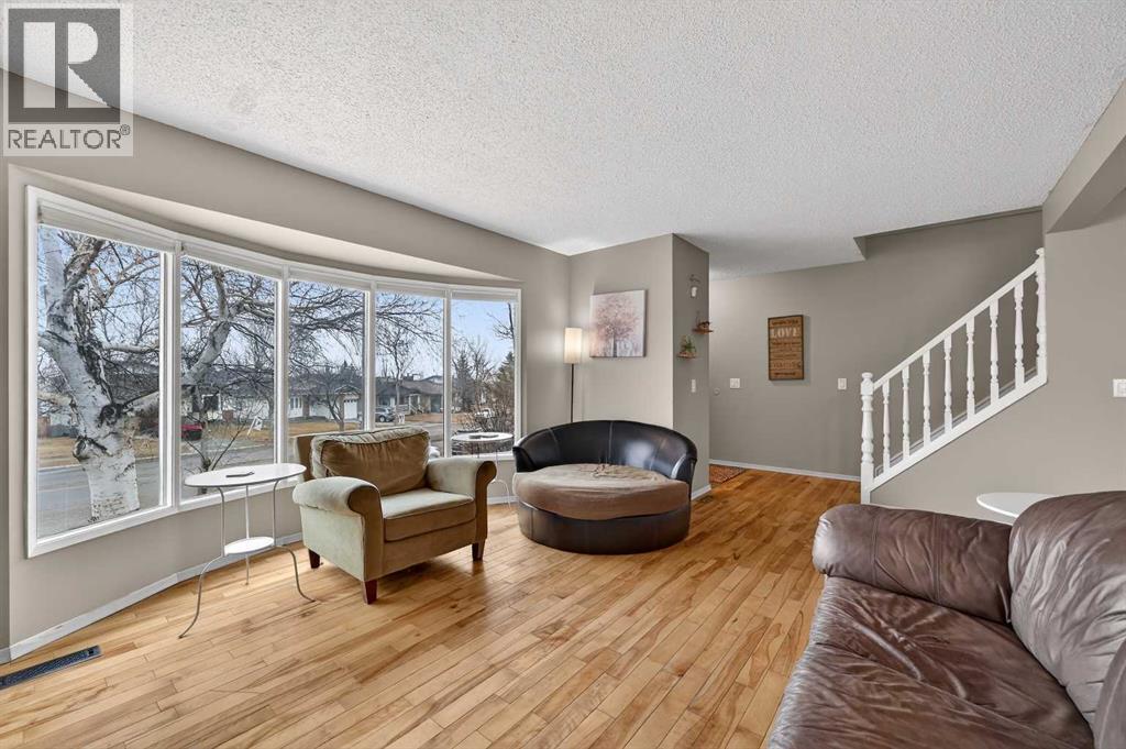 103 Macewan Drive NW, Calgary, Alberta  T3K 2G2 - Photo 7 - A2296101