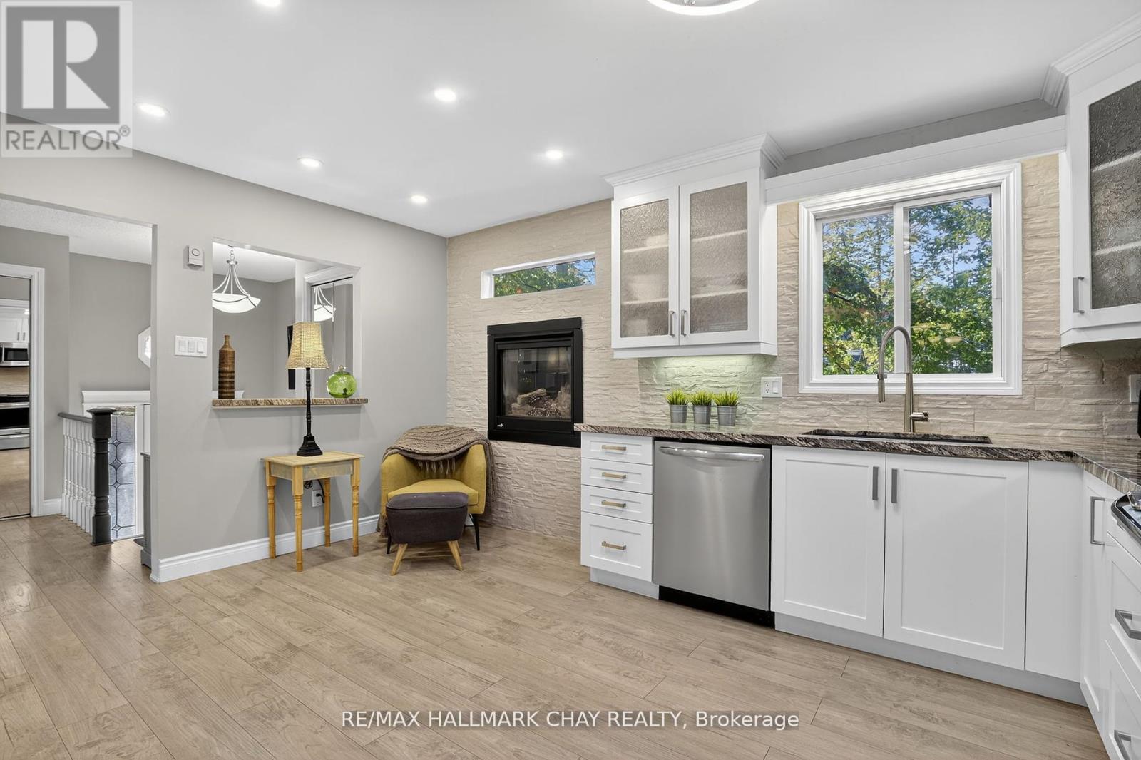 155 Maple Avenue, Barrie, Ontario  L4N 1S5 - Photo 10 - S12840136