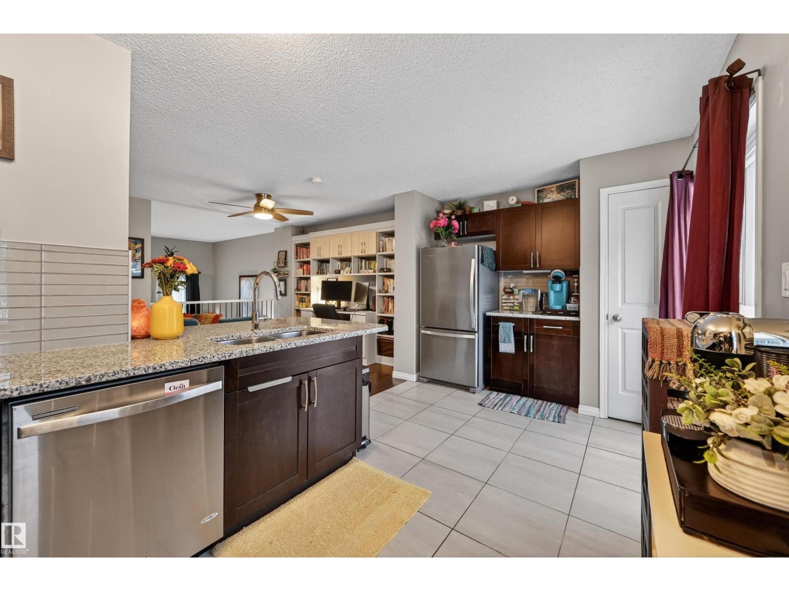 #14 1140 Chappelle Bv Sw, Edmonton, Alberta  T6W 2Z3 - Photo 14 - E4476113