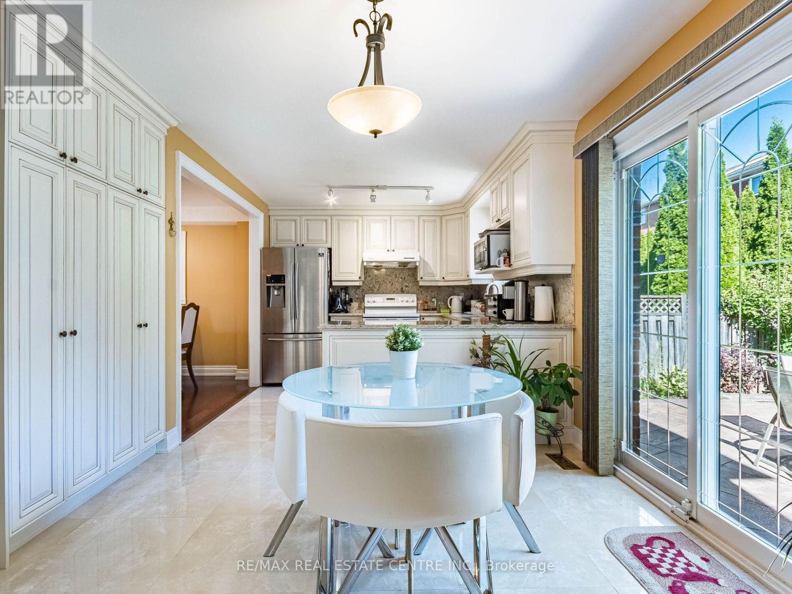 6439 Osprey Boulevard, Mississauga, Ontario  L5N 6E4 - Photo 14 - W12951074