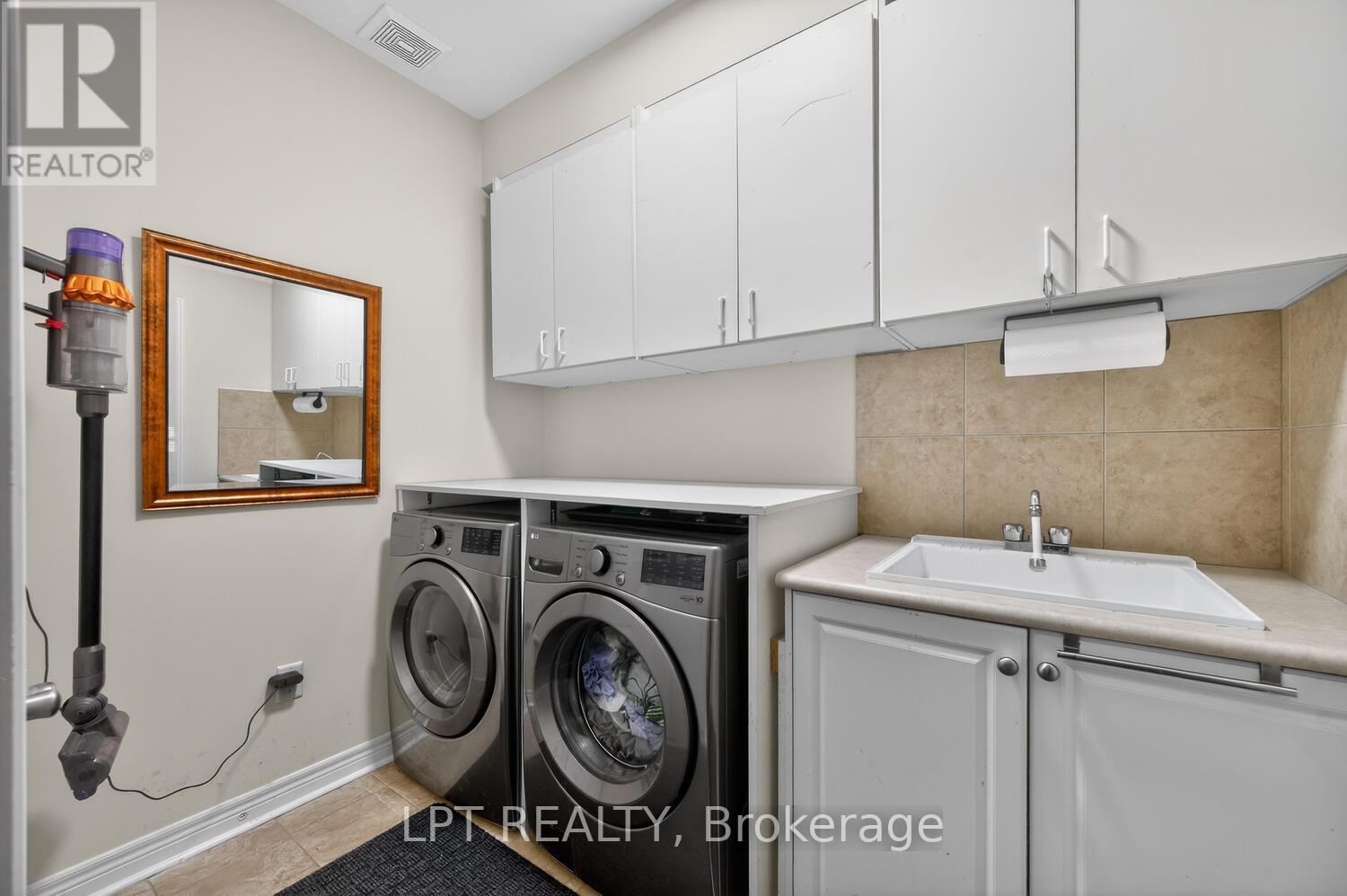 79 Larson Peak Road, Caledon, Ontario  L7C 3P2 - Photo 21 - W12951686