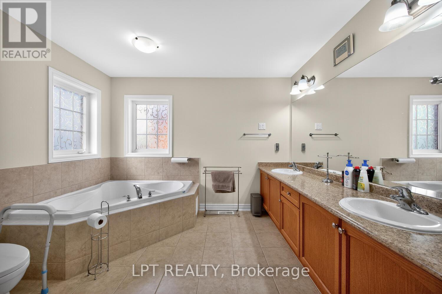 79 Larson Peak Road, Caledon, Ontario  L7C 3P2 - Photo 32 - W12951686