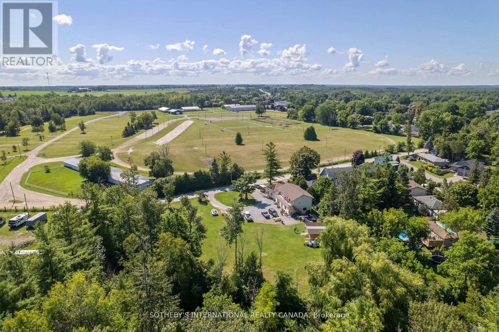 84 Market Street, Georgina, Ontario  L0E 1R0 - Photo 3 - N12954368